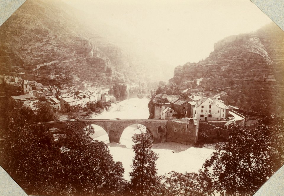 Excursion dans la région des Causses (1892).f08.Gorges du Tarn, Sainte-Enimie