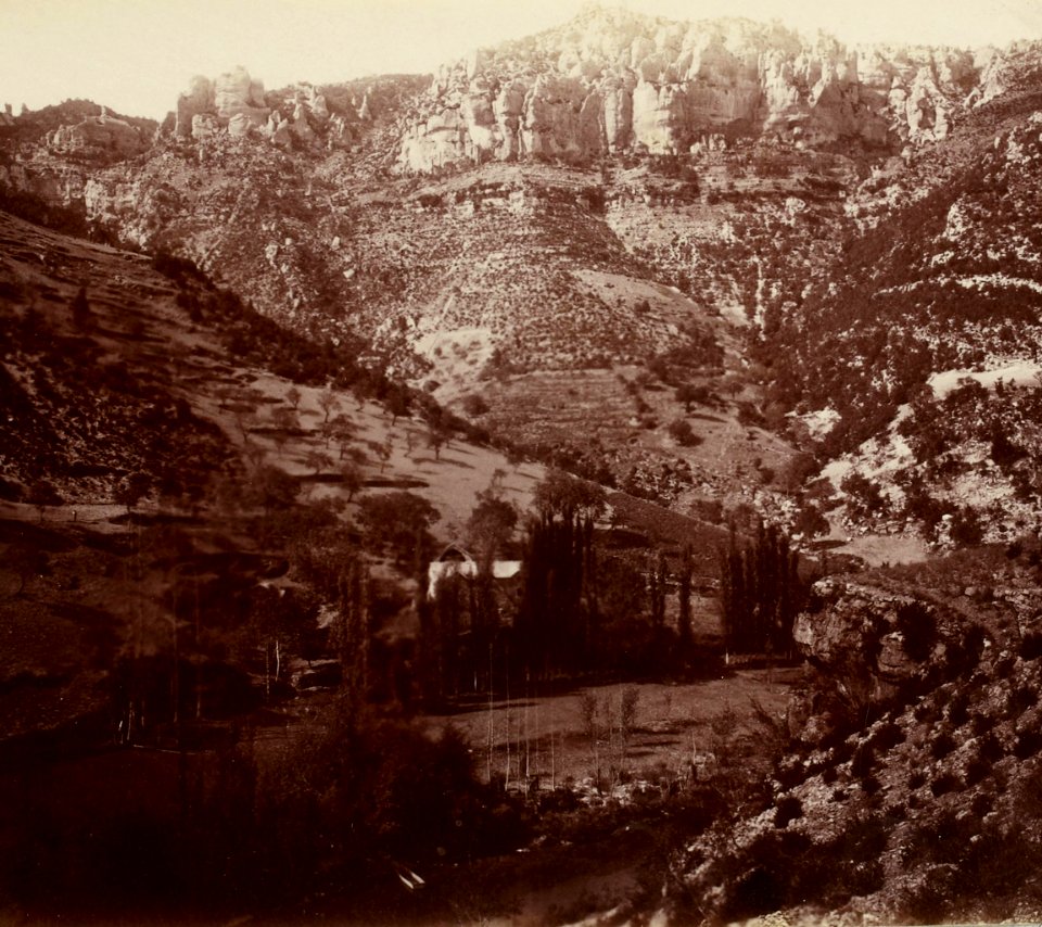Excursion dans la région des Causses (1892).f40.cropped.Gorges du Tarn, le Mas de la Font (Saint-Marcellin)