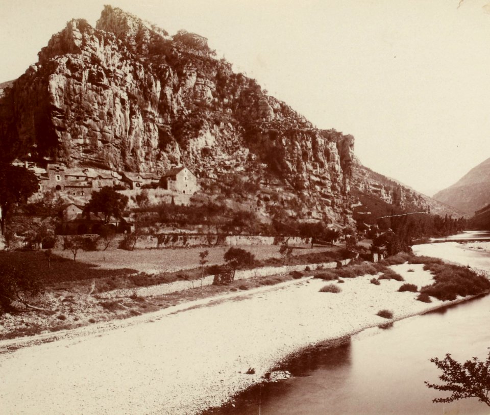 Excursion dans la région des Causses (1892).f14.cropped.Gorges du Tarn, la Malène