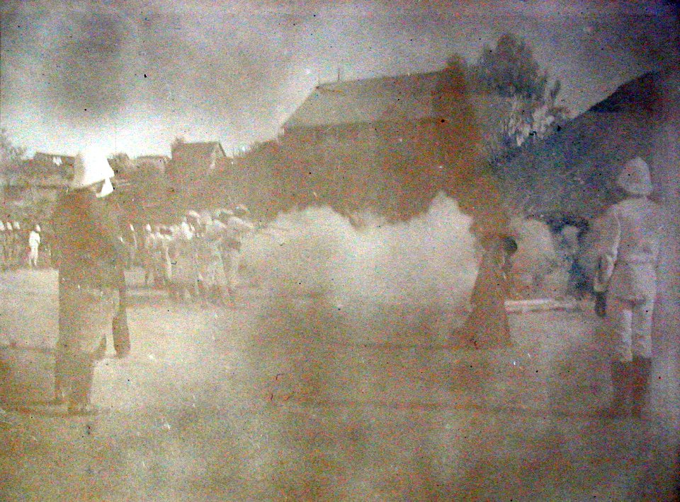 Execution of Rainandriamampandry and Ratsimamanga, Madagascar, 1896 (impa-m1602)