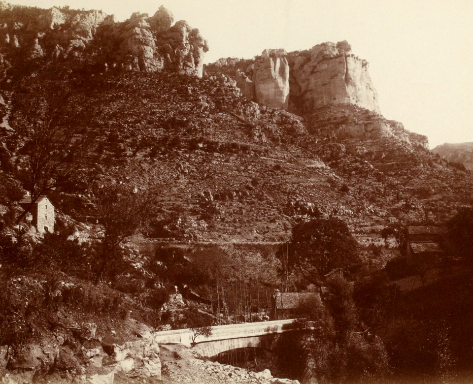 Excursion dans la région des Causses (1892).f50.cropped.Gorges de la Jonte, le Maynial