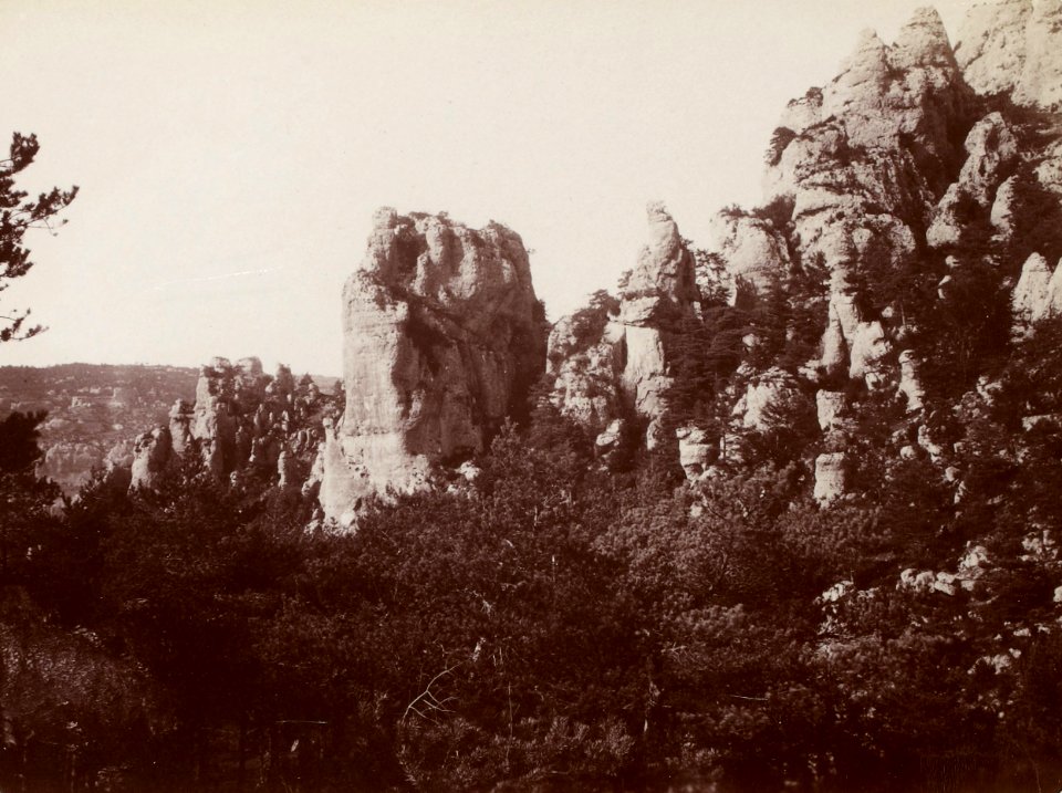 Excursion dans la région des Causses (1892).f57.cropped.Gorges de la Jonte, la Basilique au Cirque de Madas
