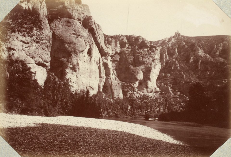 Excursion dans la région des Causses (1892).f28.Gorges du Tarn, Oratoire de St. Iler
