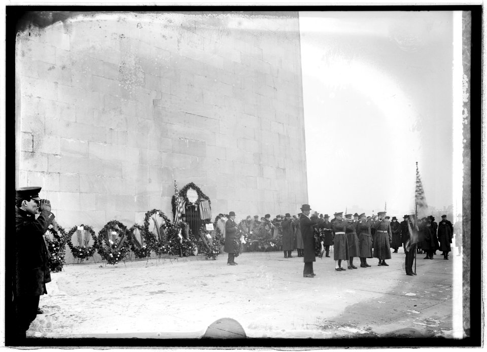 Exercises at Monument, Feb. 22-1921 LCCN2016844949
