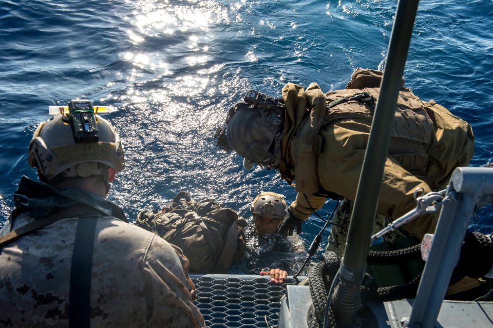 Exercise Dawn Blitz 2015 150904-N-QC631-083