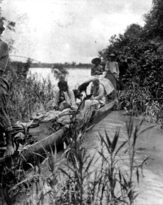 Expeditionen far från Rio Mamoré in i kanalen som förbinder nämnda floden med R. Ipurupuru. Jfr - SMVK - 005884 photo