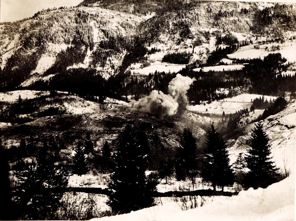 Explosion einer schweren Mine (BildID 15495667)