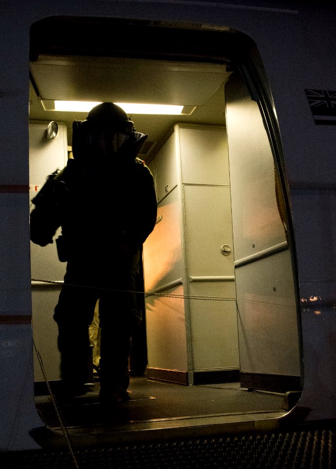 Explosive ordnance disposal exercise, RIMPAC 2014 140715-N-GO855-174