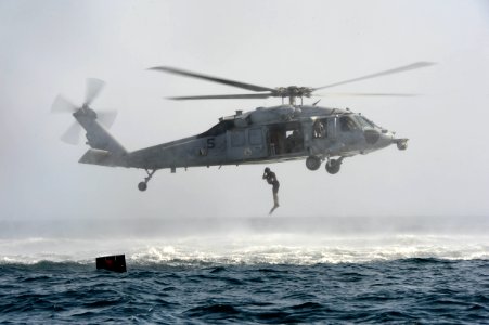 Explosive ordnance disposal training exercise 130320-N-TC437-298