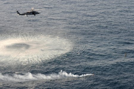 Explosive ordnance disposal, aircrew proficiency training 130418-N-GC639-354