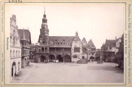Exposición El casco antiguo plaza del ayuntamiento bella época dresde