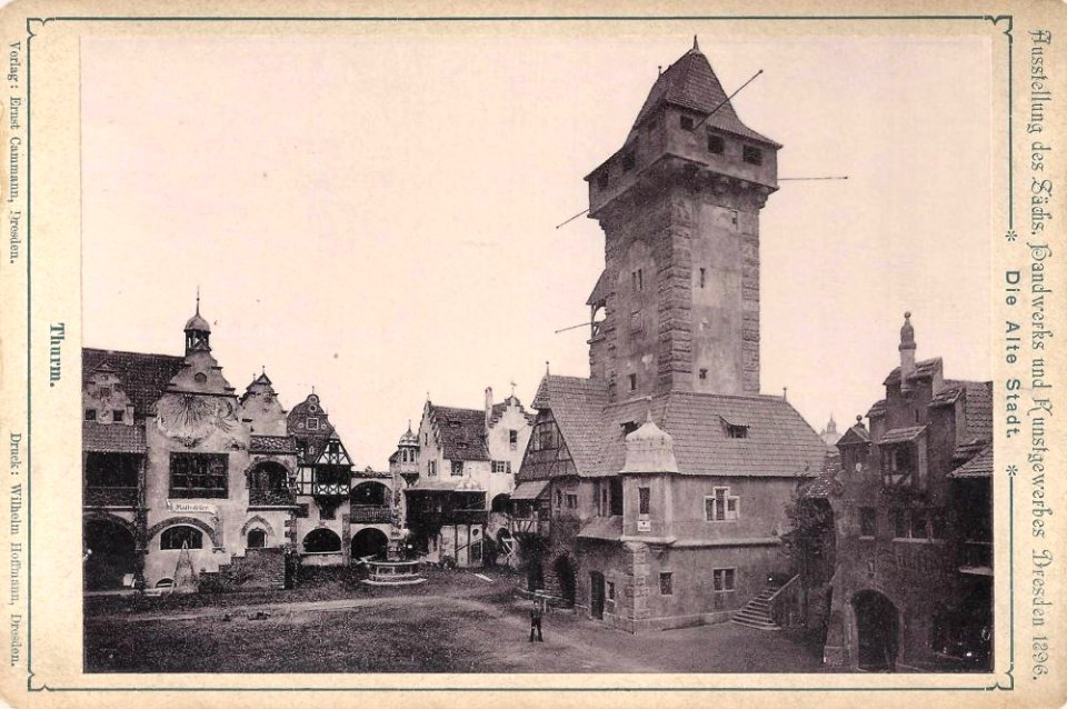 Exposición El casco antiguo banderas torre de vigilancia bella época dresde