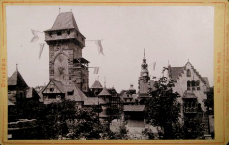 Exposición El casco antiguo torre de vigilancia casas bella época dresde