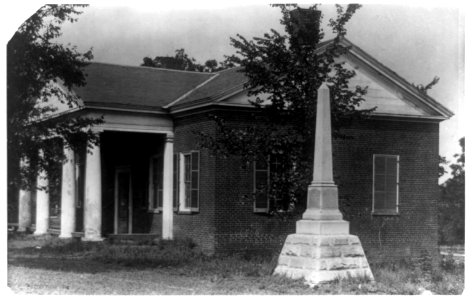 Exterior of courthouse, Cumberland, Virginia LCCN89714225