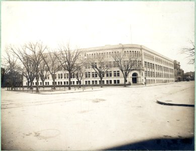 Exterior of McKinley Manual Training School, 7th Street and Rhode Island Avenue, Washington, D.C. LCCN2002695410