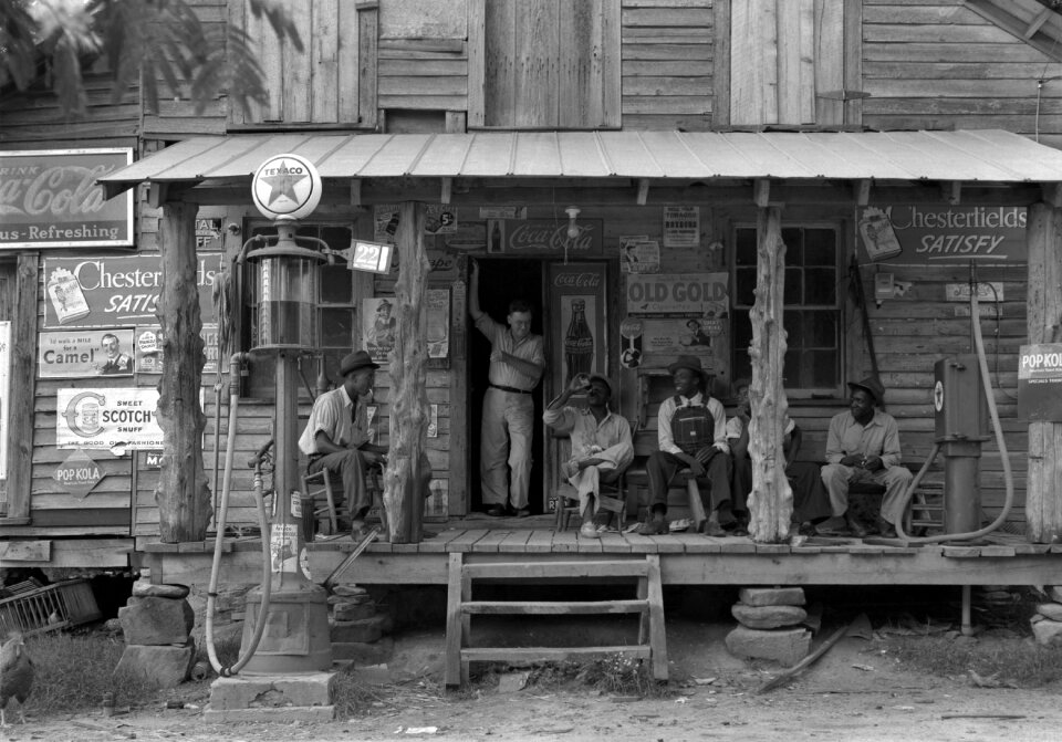 Store black and white old