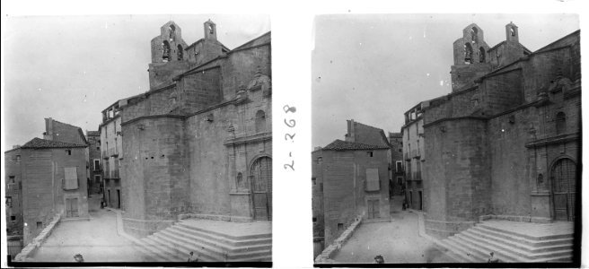 Exterior i església d'Ascó