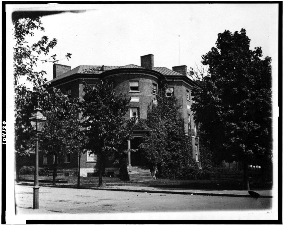 Exterior of the Octagon House, Washington, D.C. LCCN91783919