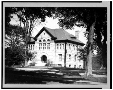Exterior of Dickinson Memorial Library, Northfield, Massachusetts LCCN91706490