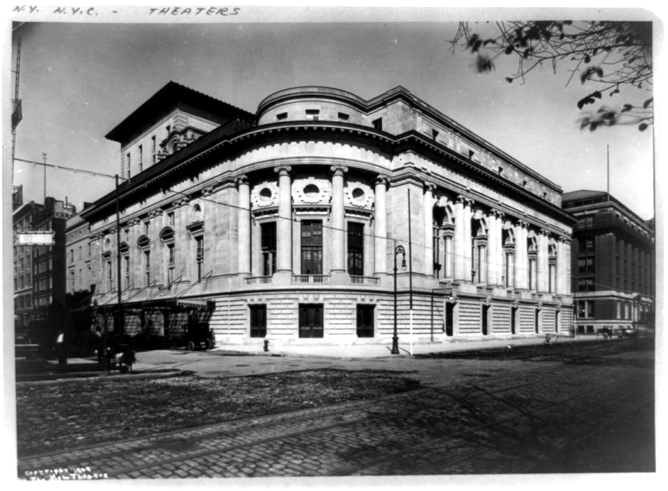 Exterior of the New Theater, New York City LCCN90705715