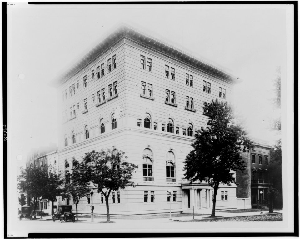 Exterior of University Club in the Washington, D.C. area LCCN98516506