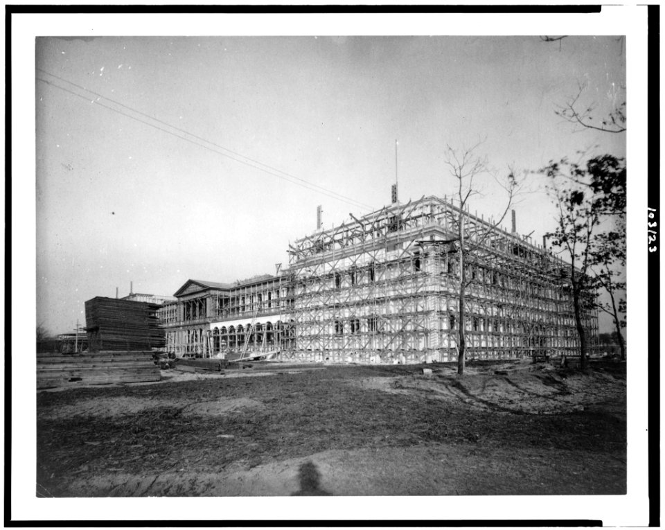 Exterior of Woman's Building, while under construction, at World's Fair, Chicago, Illinois LCCN91727847