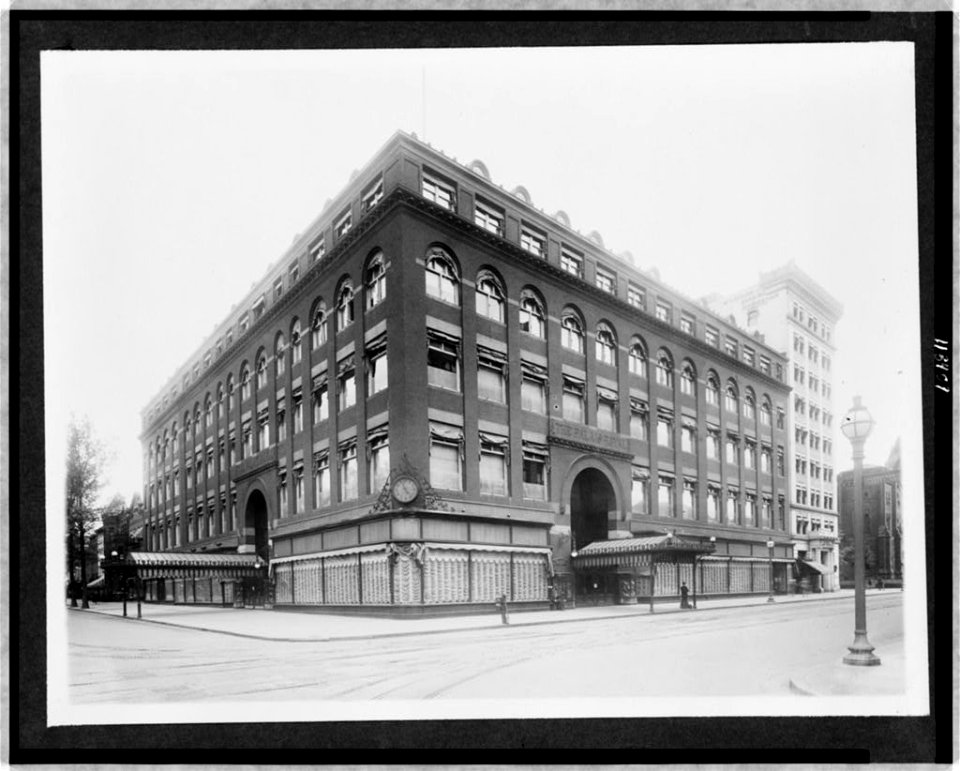 Exterior of the Palais Royal, Washington, D.C. LCCN97510173