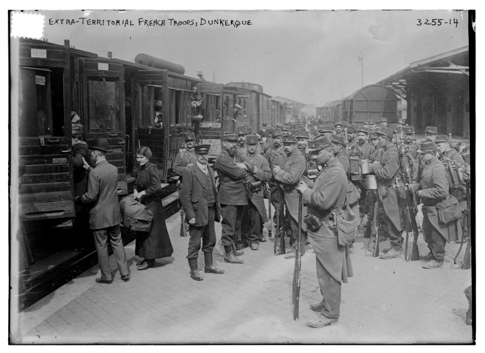 Extra-territorial French troops, Dunkerque LCCN2014697731