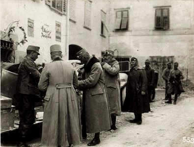Exzellenz Roth beim Rayons - Kommando in Vezzano. (BildID 15580974)