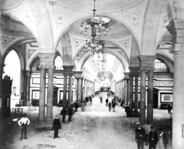 F Brandseph - Bahnhof Schloßstraße, Bahnhofshalle - Albuminpapier ca.1870 (PhS69)