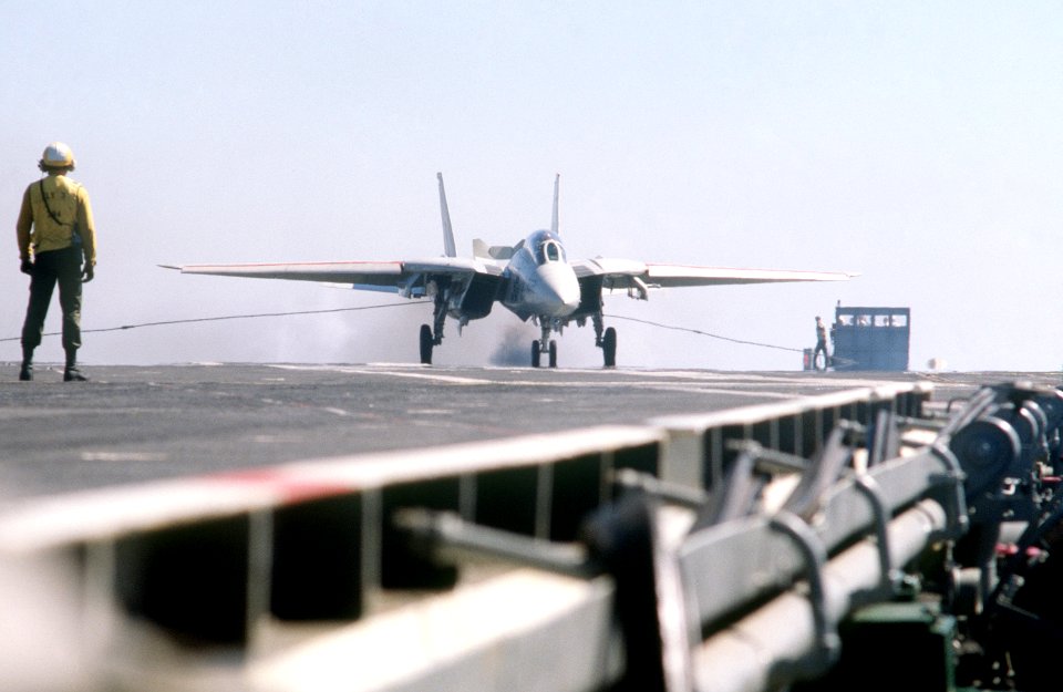 F-14A of VF-302 landing on USS Independence (CV-62) 1989
