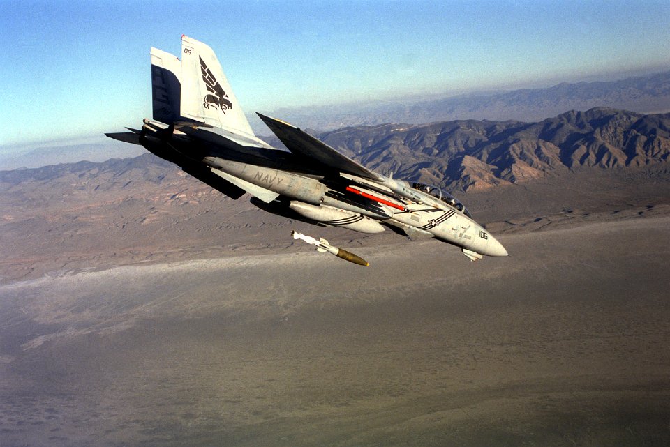 F-14B VF-143 Bomb