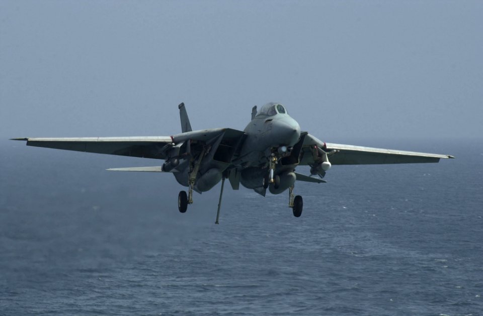 F-14D Landing Indian Ocean - 2001