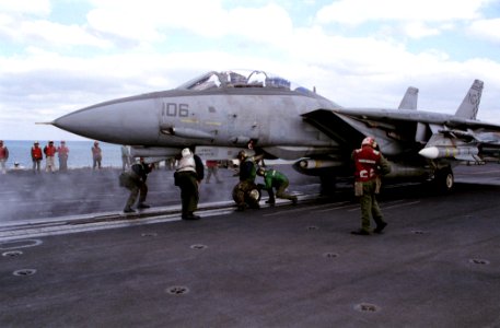 F-14A VF-211 Position on Cat