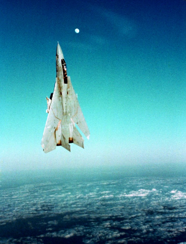 F-14A VF-24 Vertical Climb
