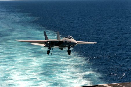 F-14A VF-194 landing on USS Enterprise (CVN-65) 1987