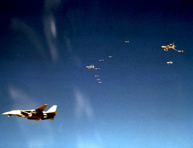 F-14A VF-33 Operation Desert Storm Strike Package Tanking 2