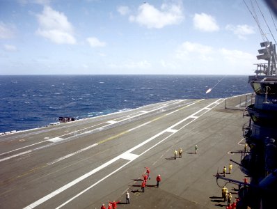 F-14A VF-41 pulls aerial target banner off USS Lincoln (CVN-72) 1990
