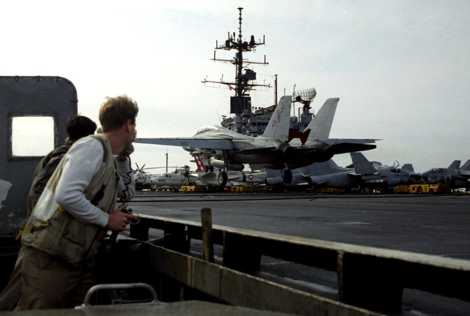 F-14A VF-74 landing USS Saratoga (CV-60) Mar 1986