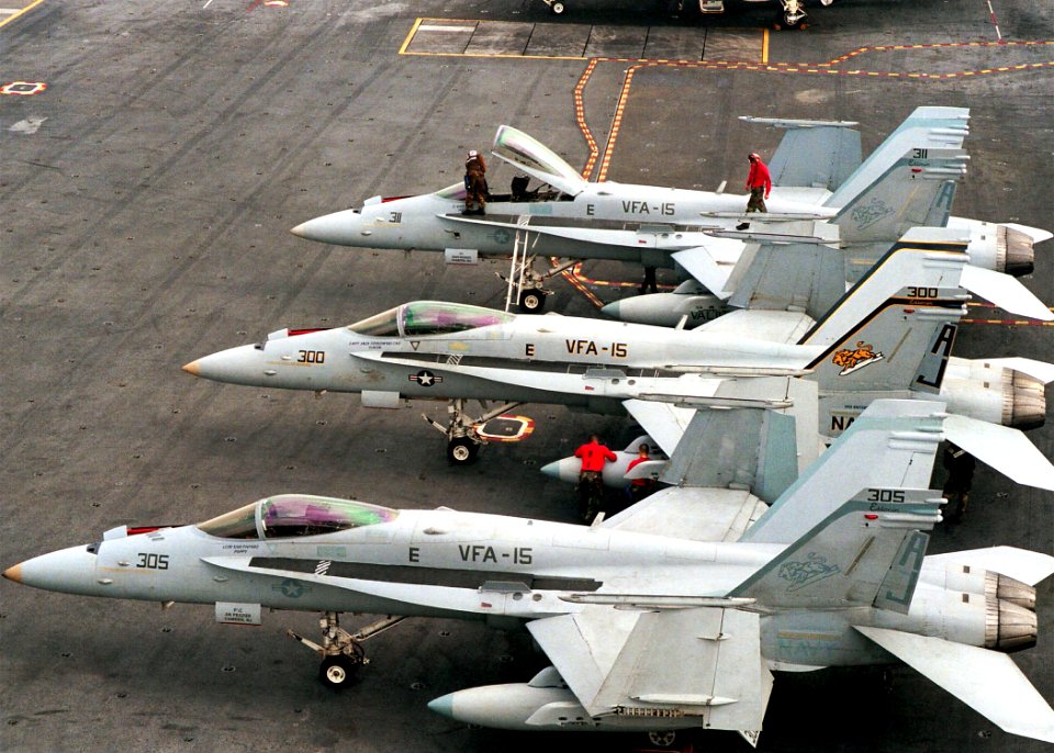 F-18s VFA-15 2000