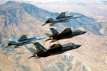 F-35 Lightning II aircraft train in Nevada. (21227029449)