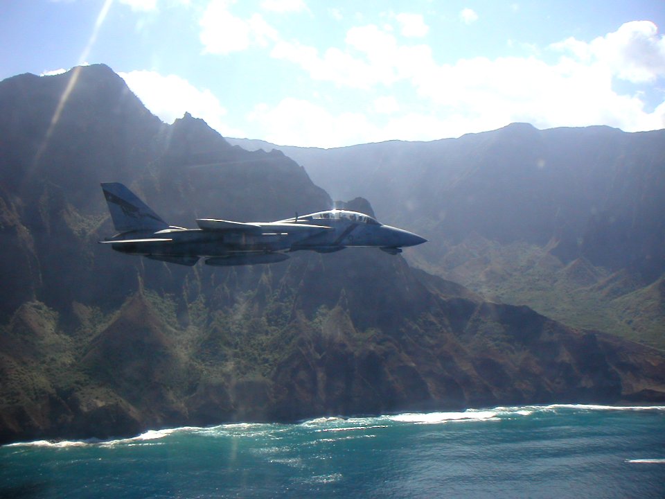 F-14D VF-2 Coastal Mountain Fly By