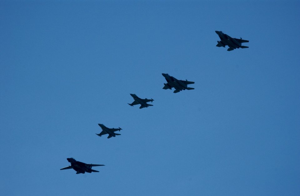 F-14D VX-4, 2 x F-16C 169 FW, 2 x F-15C 159 FW Cope Snapper (021018-F-XC395-014)