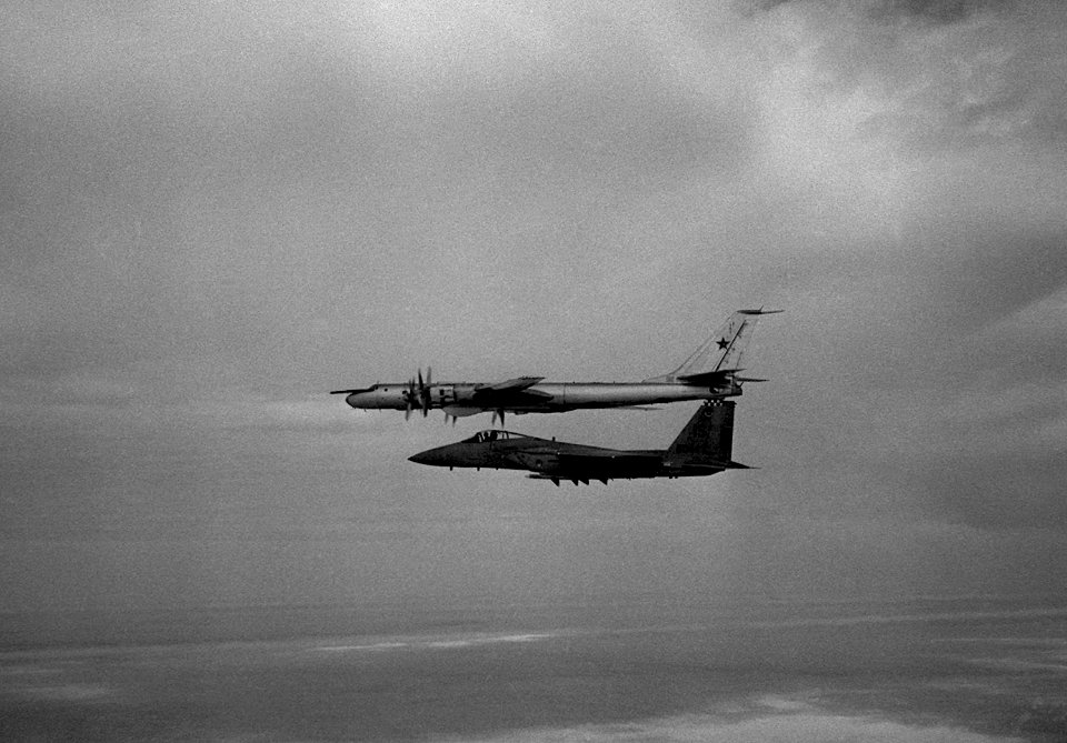 F-15C 57FIS Tu-95D 1987