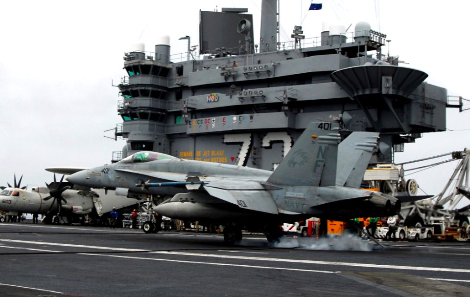 F-18C VA-195 CVN-73 Aug2008 bis