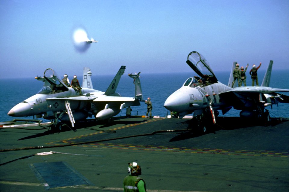 F-18C VFA-86 F-14A VF-102 on USS America (CV-66) 1991