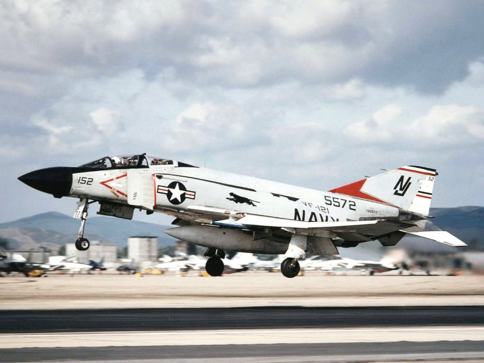 F-4J of VF-121 landing at NAS Miramar in 1978