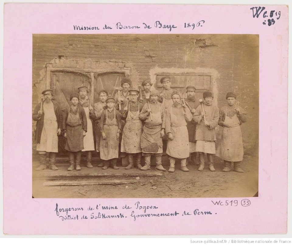 F. 33. Forgerons de l'usine de Pogeva, district de Solikamsk