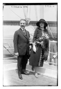F. Gallo and wife LCCN2014715108