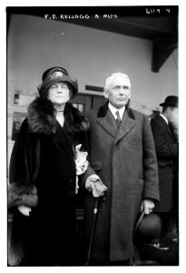 F.B. Kellogg & wife LCCN2014716802